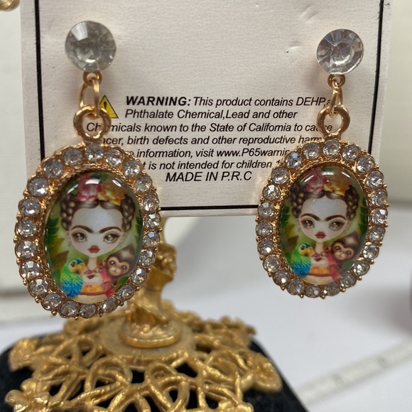 Frida Khalo drop style dangling earrings with rhinestones - Picture 3 of 5